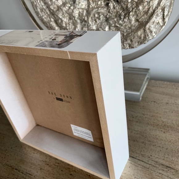 Rae Dunn “Best Mom” Floral Wooden Sign - Picture 7 of 7